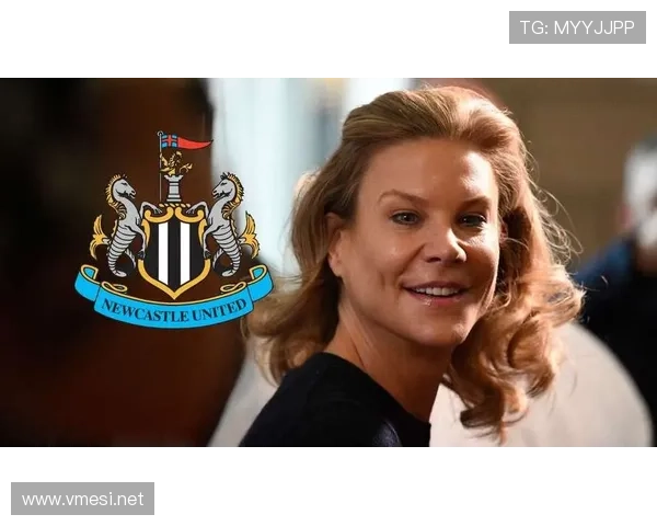 弗拉霍维奇禁区统治力解析：传统9号模板