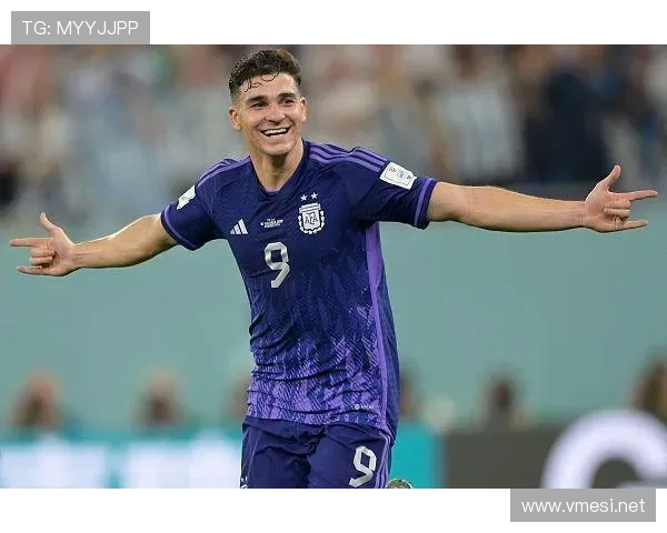 阿尔瓦雷斯近期进球集锦：状态回暖表现稳健