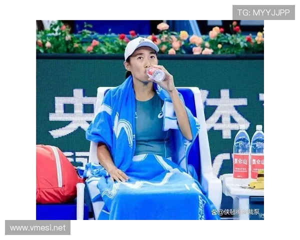 张帅训练完直接拎包去秀场，这姐活得也太爽了吧