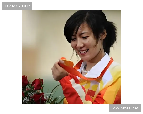 杜丽转头跟助理说：“这次又是我掏腰包，咱这队花钱比明星还狠”