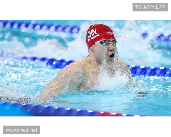 董志豪训练完顺手买了块表，价格够我交十年房租